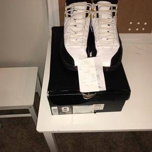 Air Jordan Taxi 12 in men's size 9 w/receipt